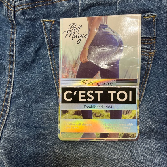 NWT C’est Toi Butt Magic Distressed Denim Shorts, Size Large - Picture 3 of 9
